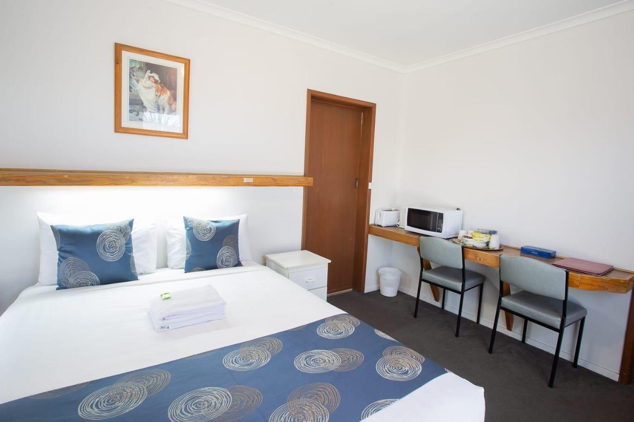 Majestic Motel ฮอร์แชม ภายนอก รูปภาพ