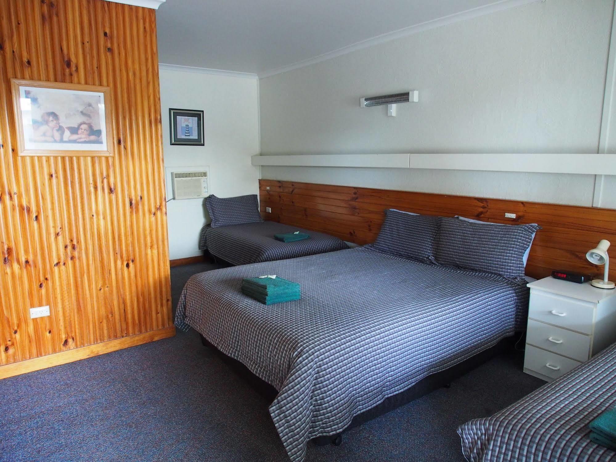 Majestic Motel ฮอร์แชม ภายนอก รูปภาพ