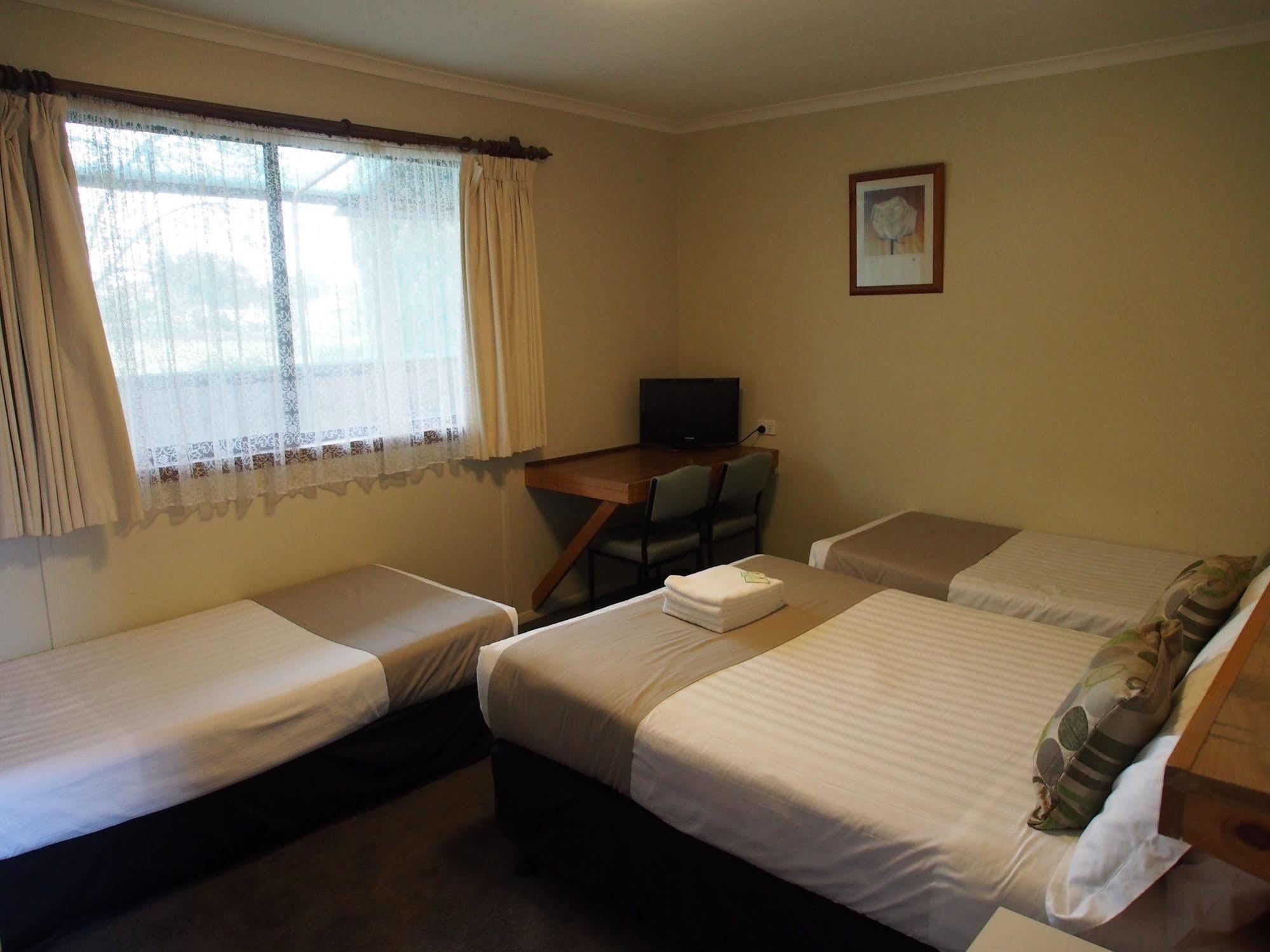 Majestic Motel ฮอร์แชม ภายนอก รูปภาพ