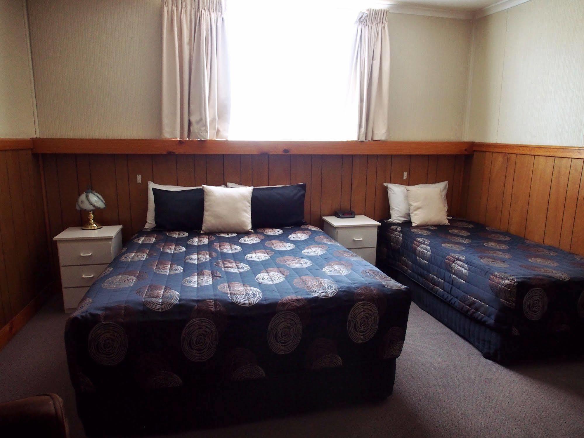 Majestic Motel ฮอร์แชม ภายนอก รูปภาพ