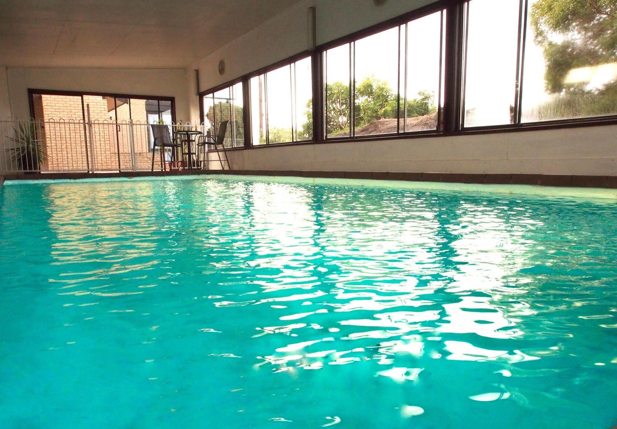 Majestic Motel ฮอร์แชม ภายนอก รูปภาพ